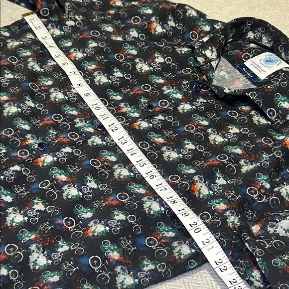 A Fish Named Fred Bicycle Patterned dress Shirt. Size Medium. - Picture 7 of 11